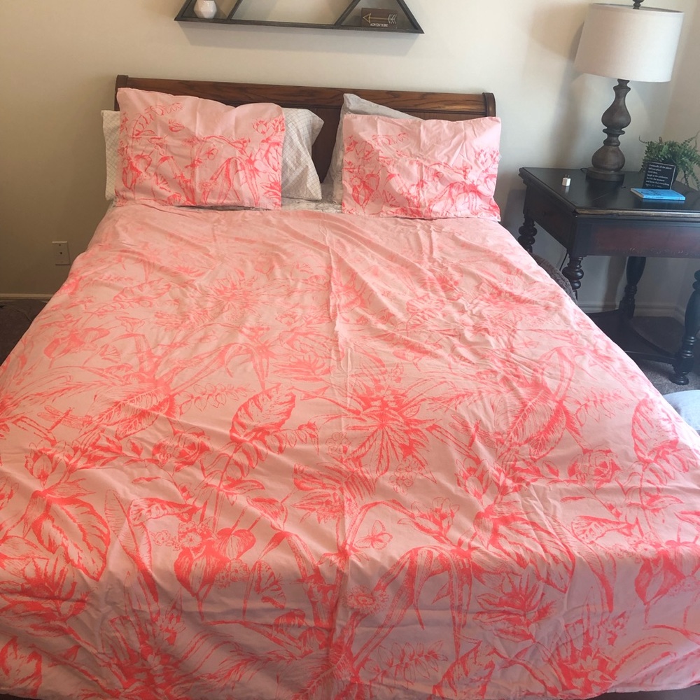 Full duvet and sham.